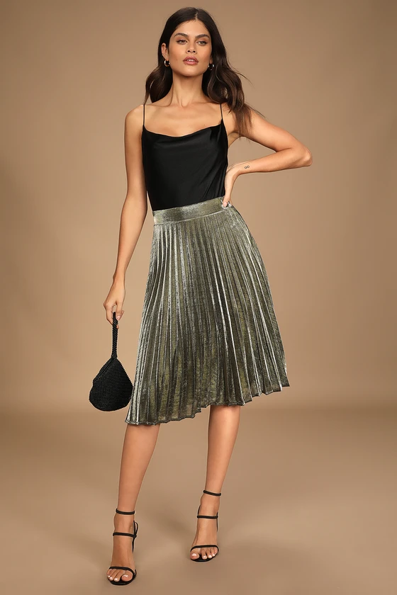 pleated skirt