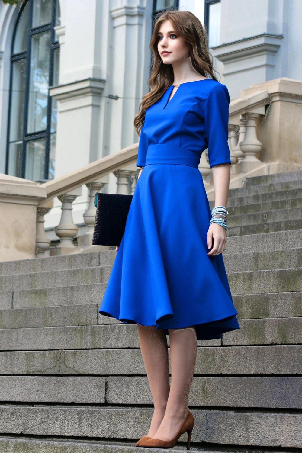 blue dress