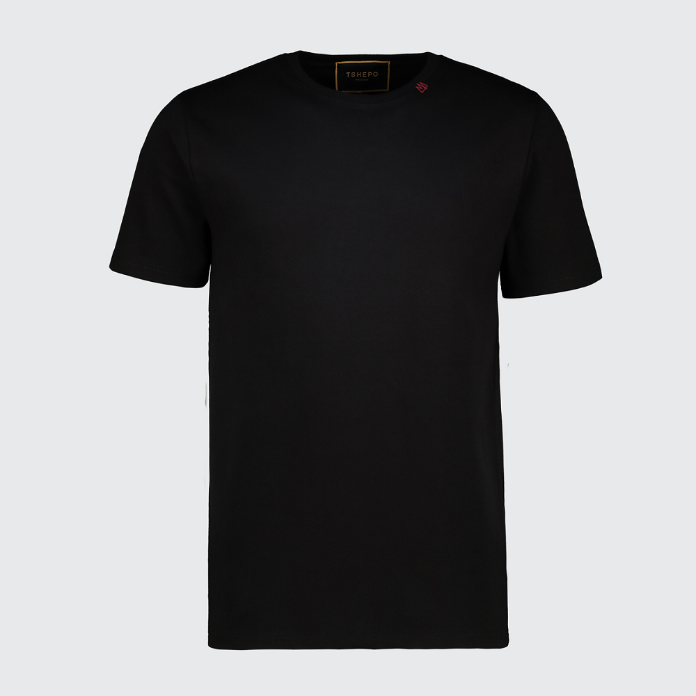 black t shirt