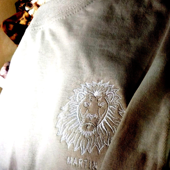 custom-hoodies-embroidered-banner