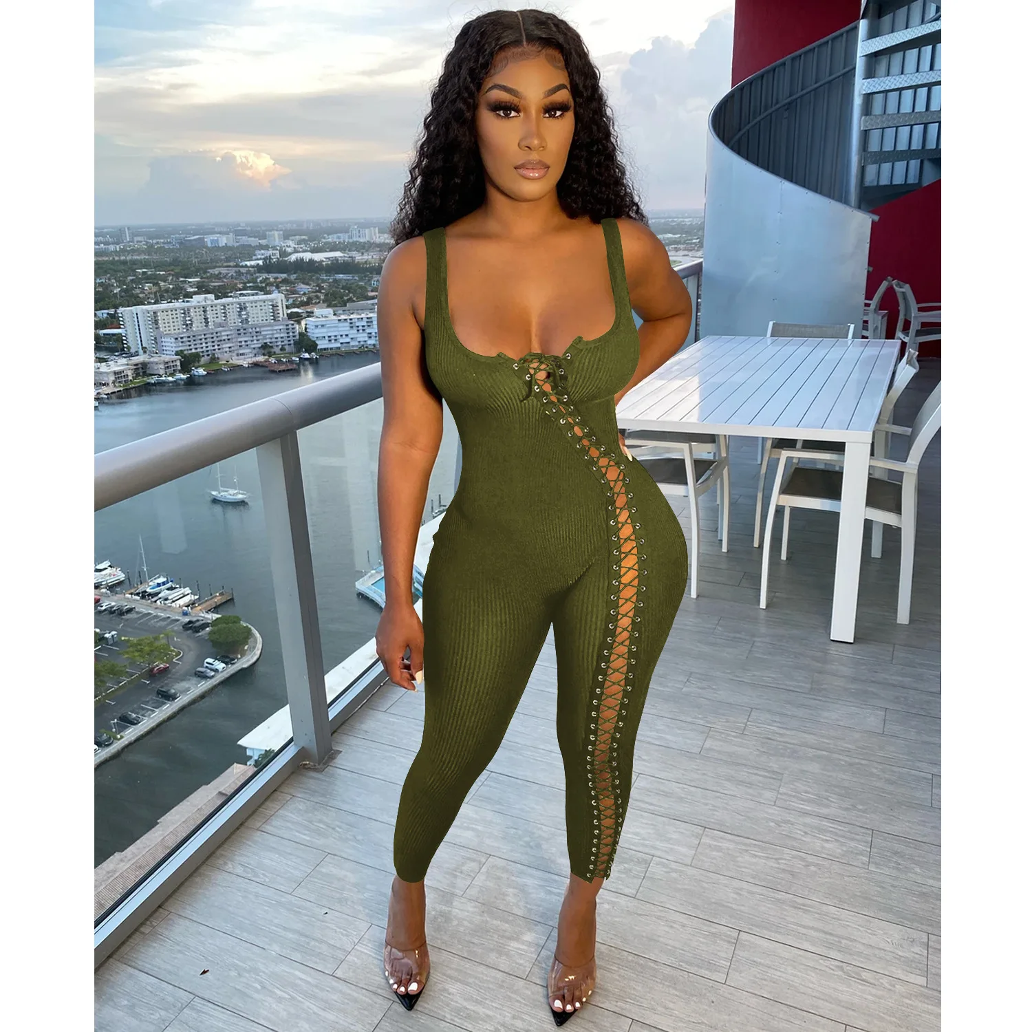 jumpsuit vs romper