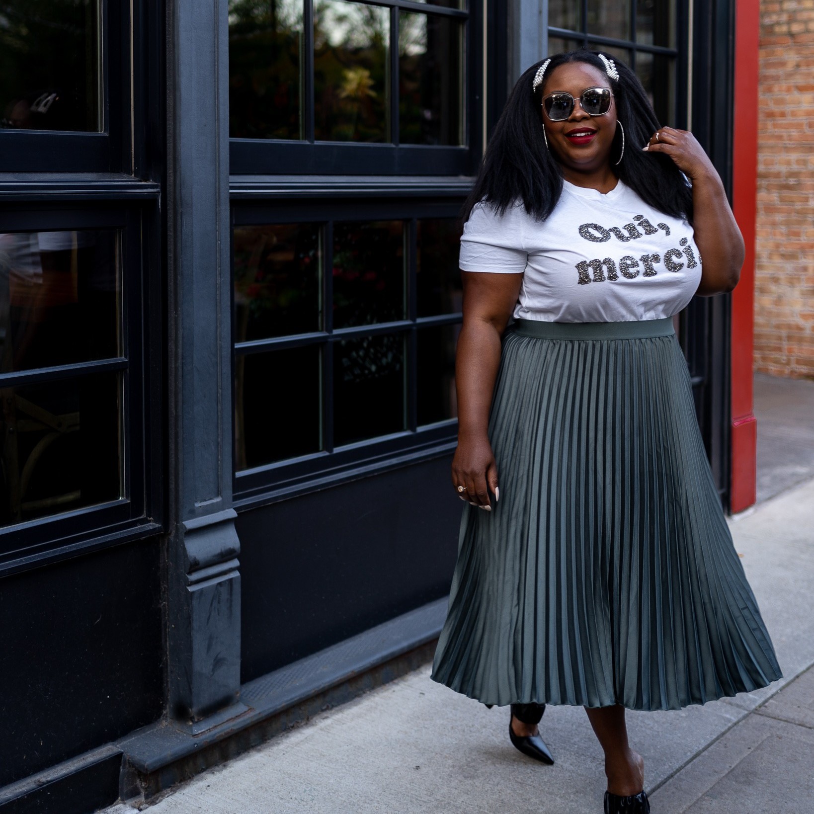 how to style pleated skirt