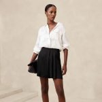 how to style pleated skirt