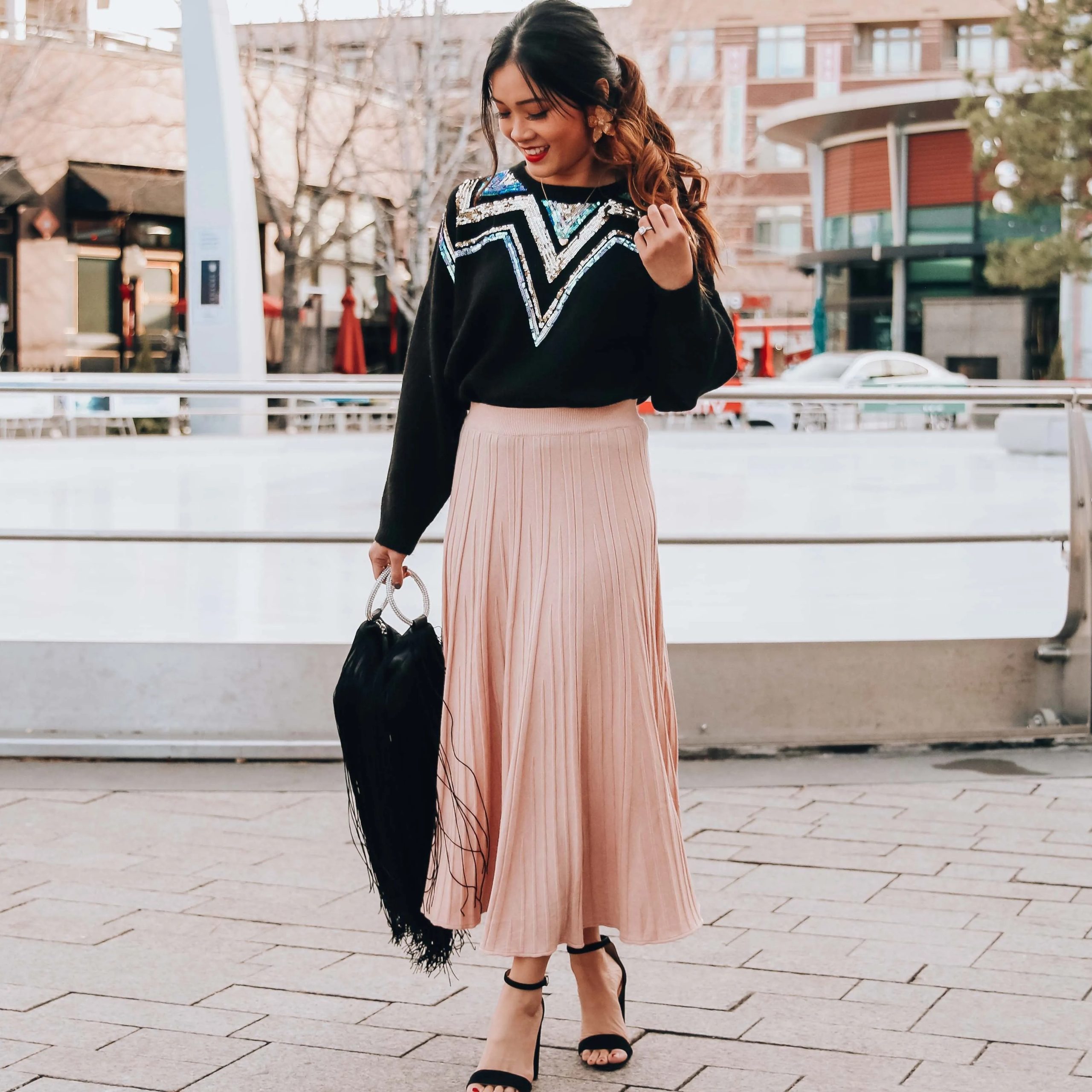 how to style pleated skirt